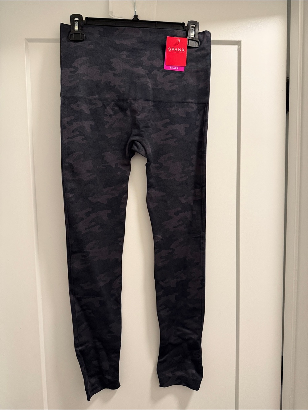 SPANX plus size Black & Charcoal Camo Shaping Leggings Size 1X/1TG